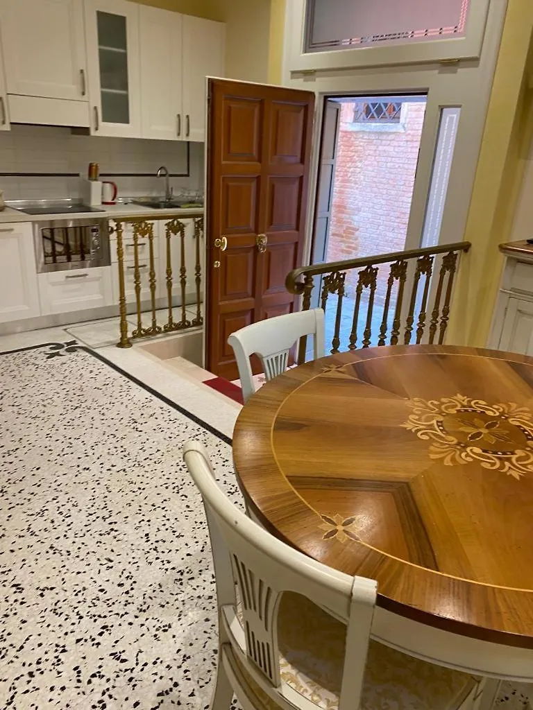 Rialto Mercato Deluxe Apartment Venedig Italien